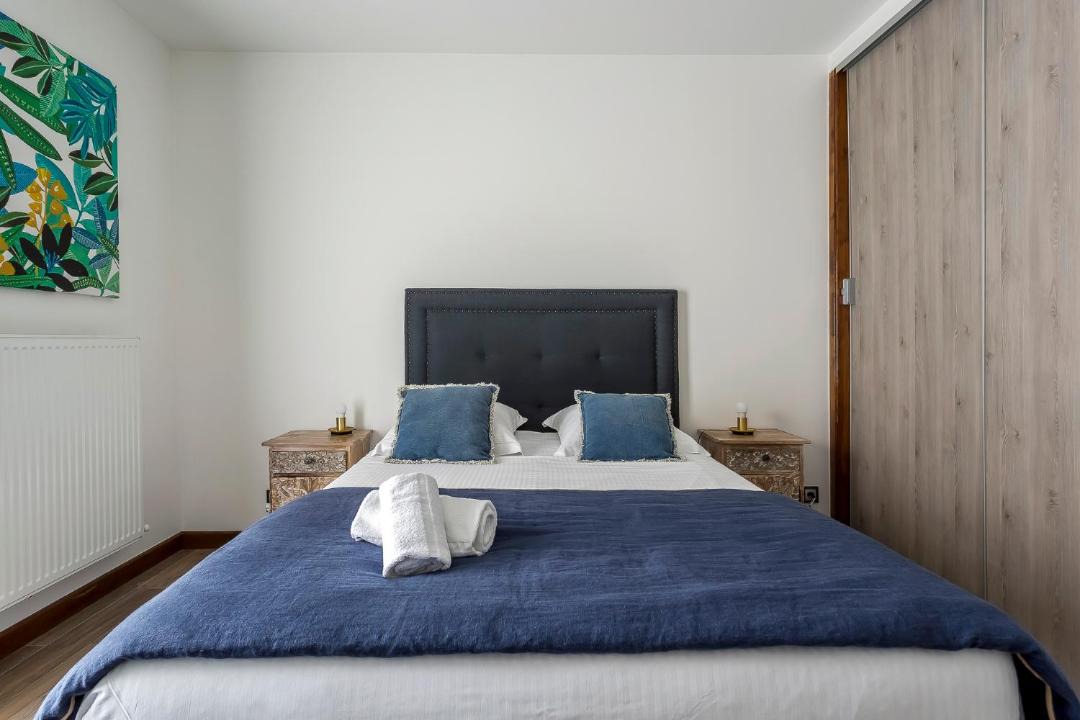 Photo of Others in Zola - Pressense