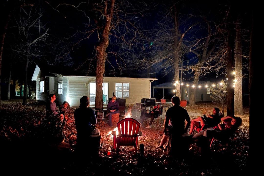 Photo of Others in Hoyt