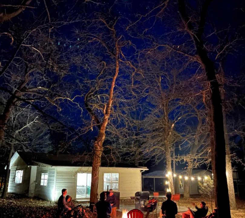 Photo of Others in Hoyt