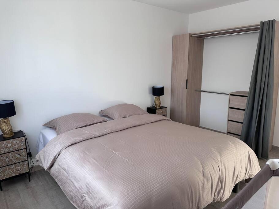 Photo of Bedroom in Saint-Dizier