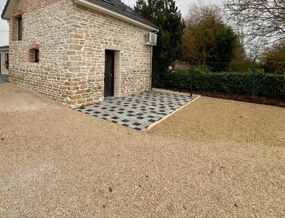 Photo of Buildings in Losne