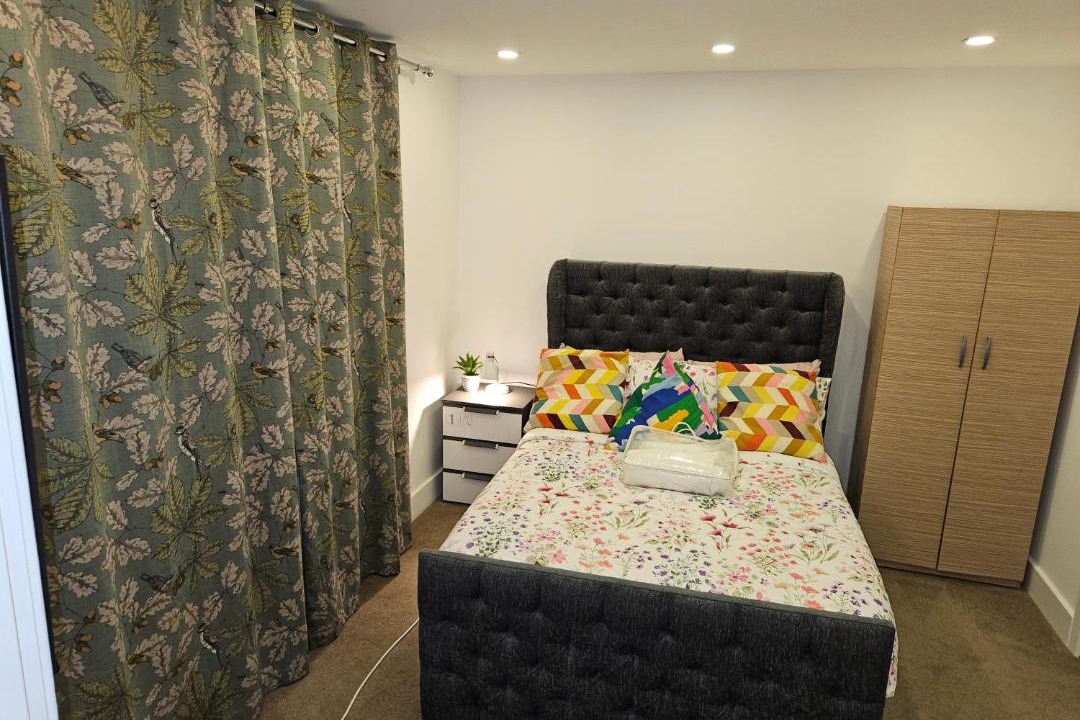 Photo of Bedroom in Kidbrooke with Hornfair