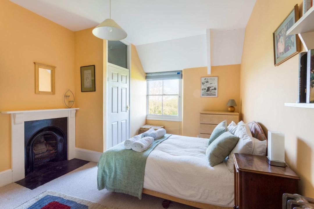 Photo of Bedroom in Oldbury-on-Severn