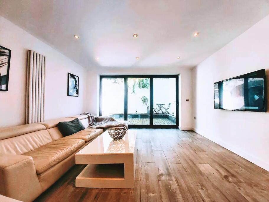 Photo of Others in Whitnash