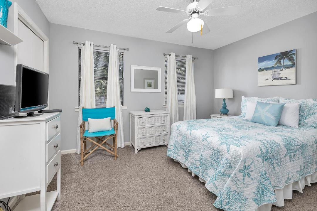 Photo of Bedroom in Saint Simons Island