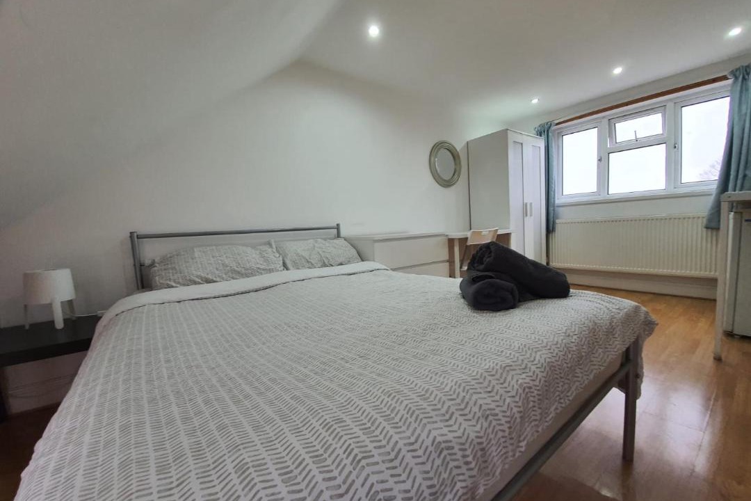 Photo of Others in Seven Kings