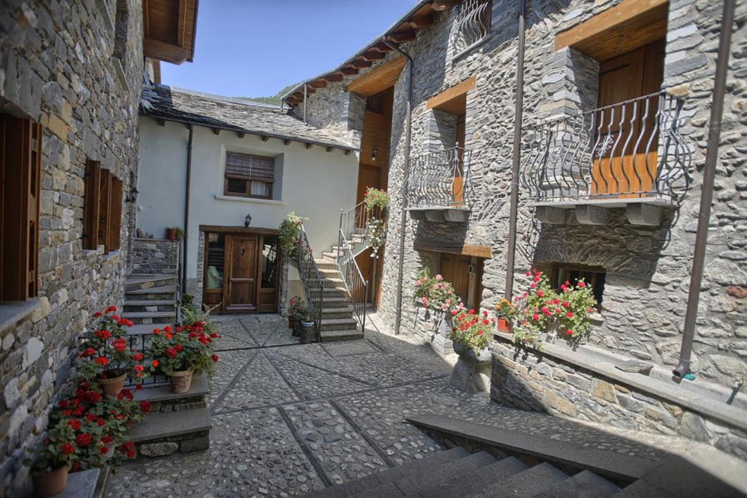 Photo of Buildings in Sahun