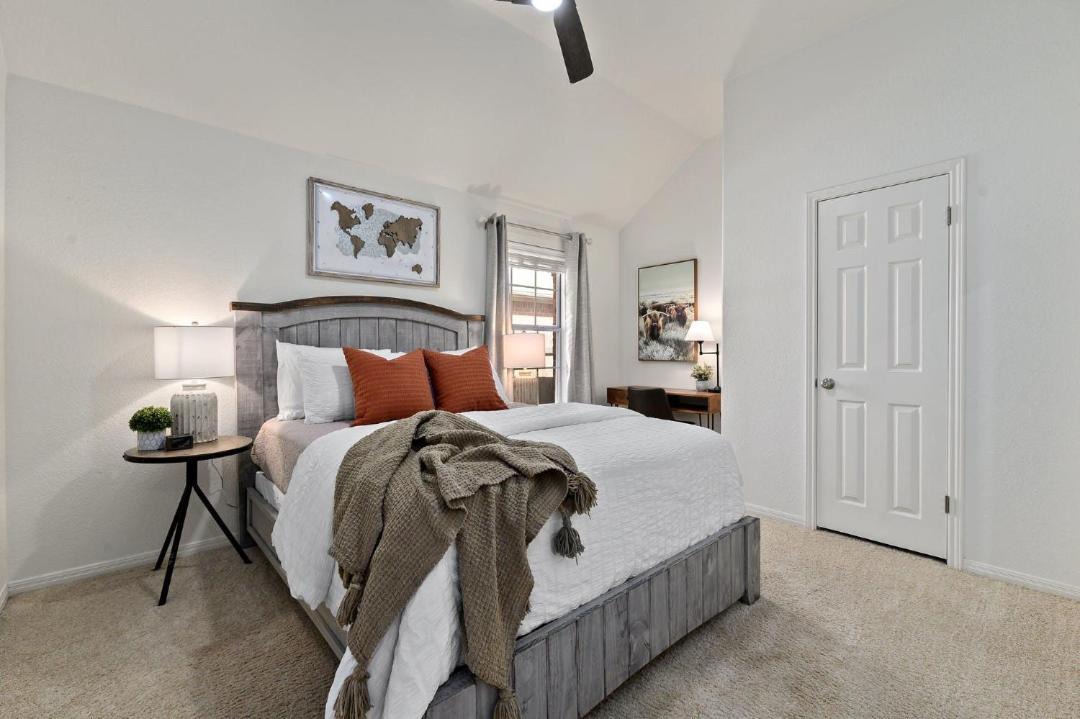 Photo of Bedroom in McNeil