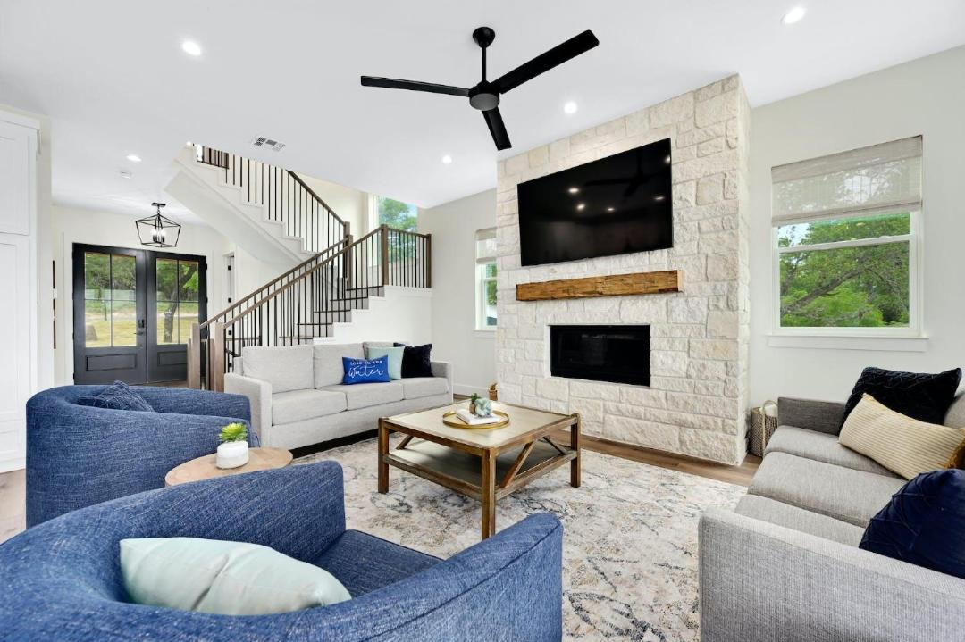 Photo of Livingroom in Spicewood