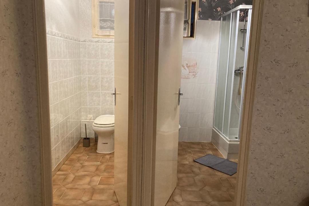 Photo of Bathroom in Oisy