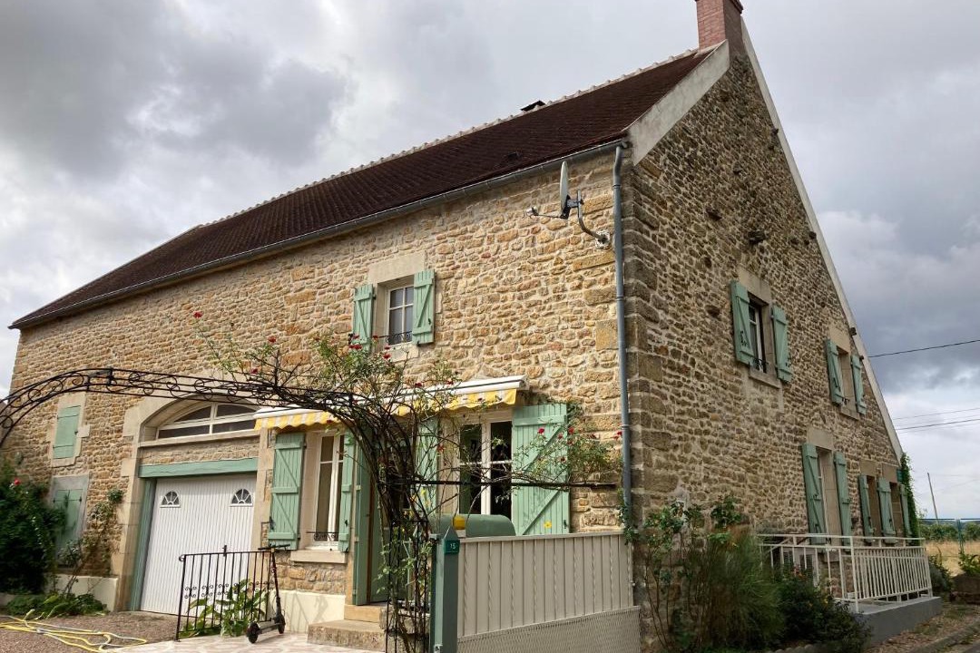 Photo of Buildings in Oisy