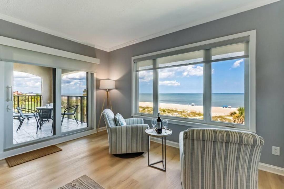 Photo of Livingroom in Fernandina Beach