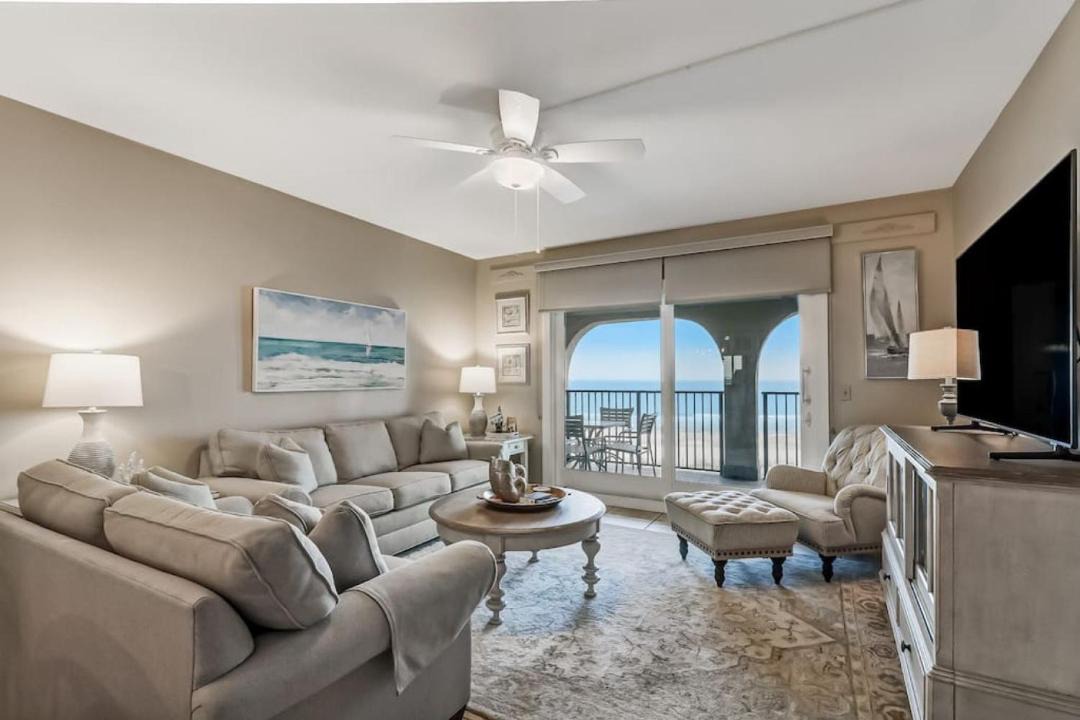 Photo of Livingroom in Fernandina Beach