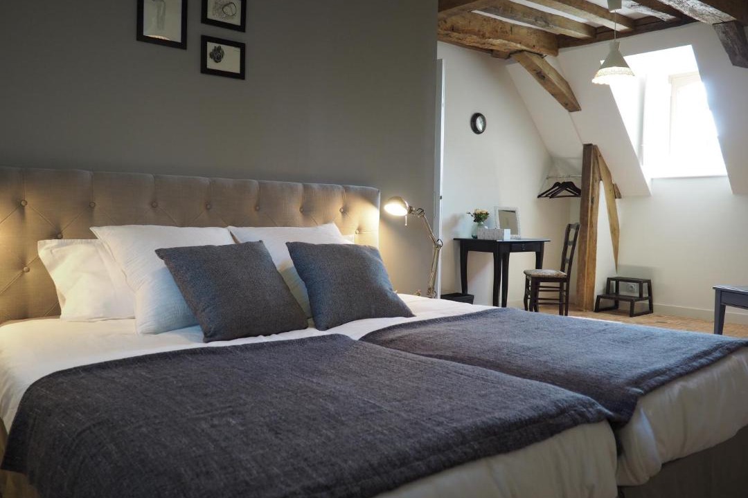 Photo of Others in Astille