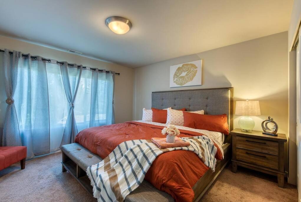 Photo of Others in Everett