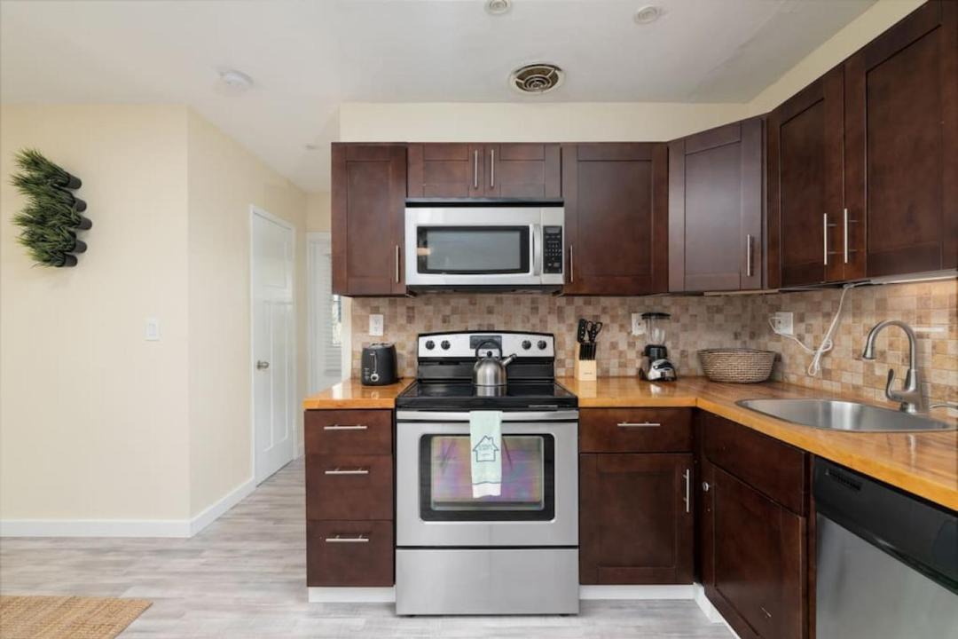 Photo of Others in Wilton Manors