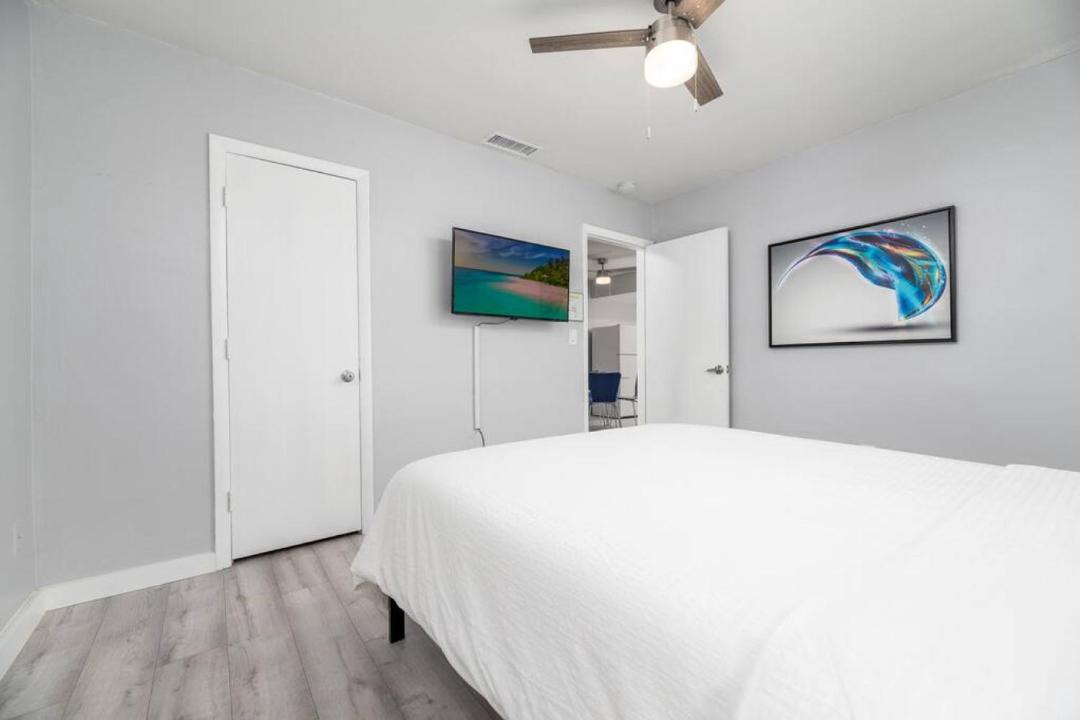 Photo of Bedroom in Wilton Manors