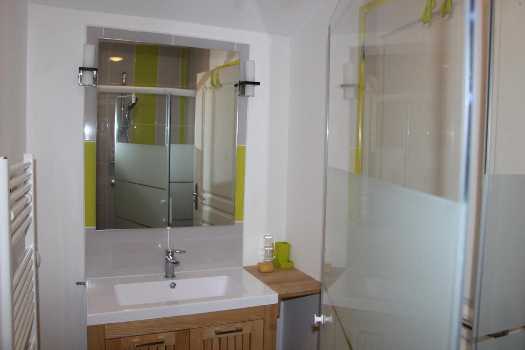 Photo of Bathroom in Louerre