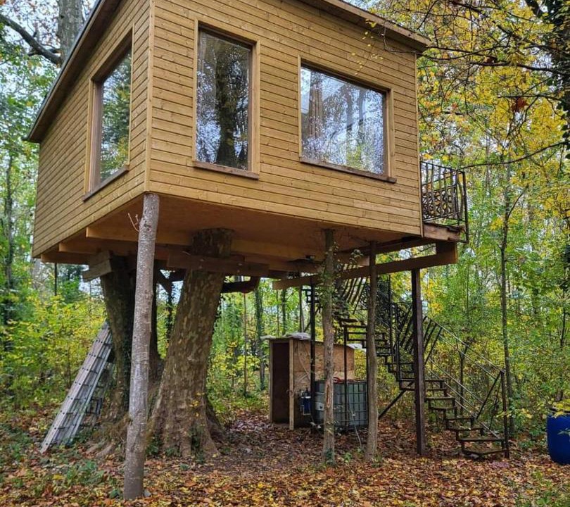 Photo of Others in Escolives-Sainte-Camille