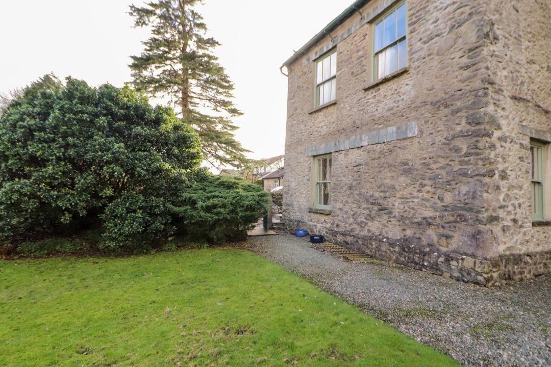 Photo of Others in Natland