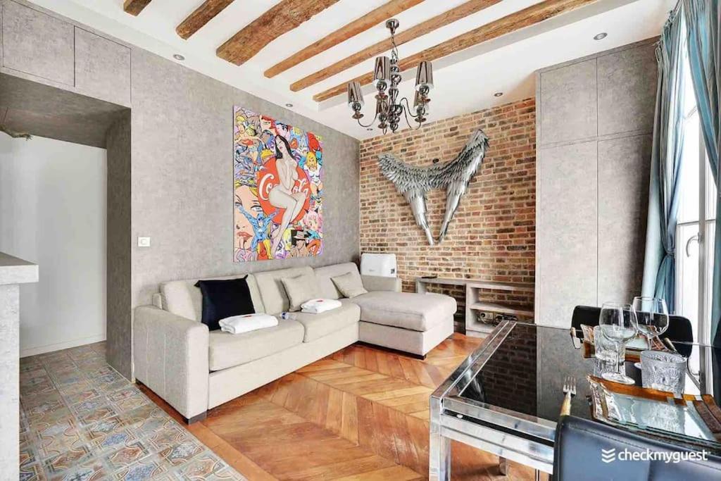 Photo of Livingroom in Quartier de la Place-Vendome