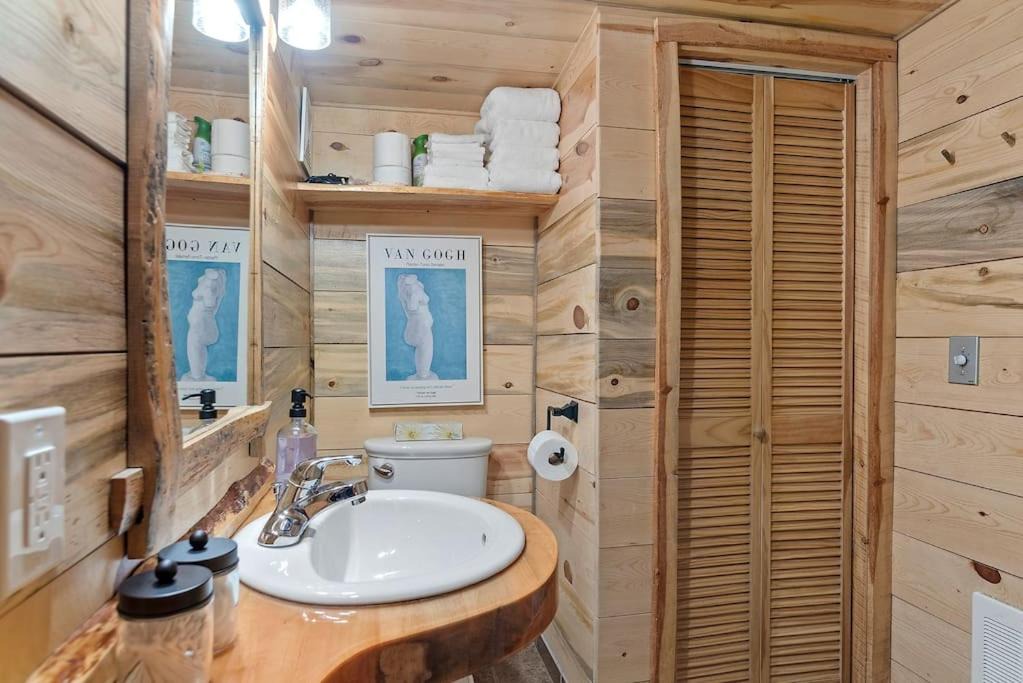 Photo of Others in Custer