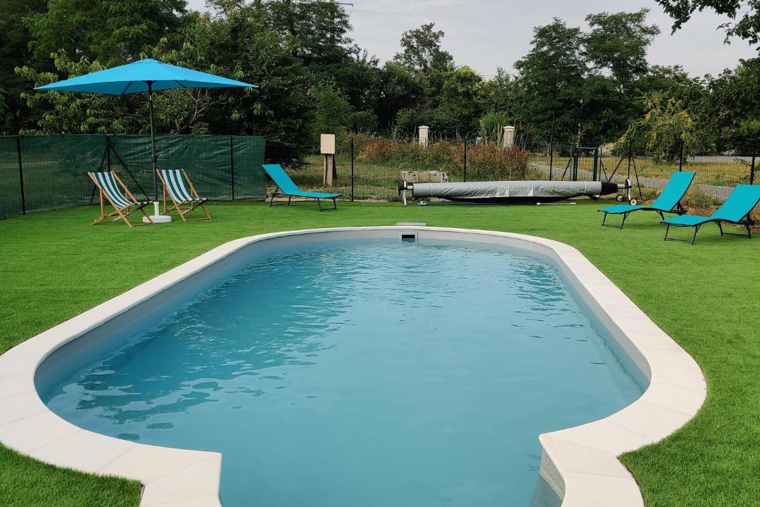 Photo of Others in Vivy