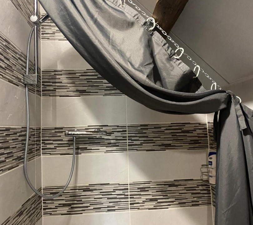 Photo of Bathroom in Saint-Cyr-du-Bailleul