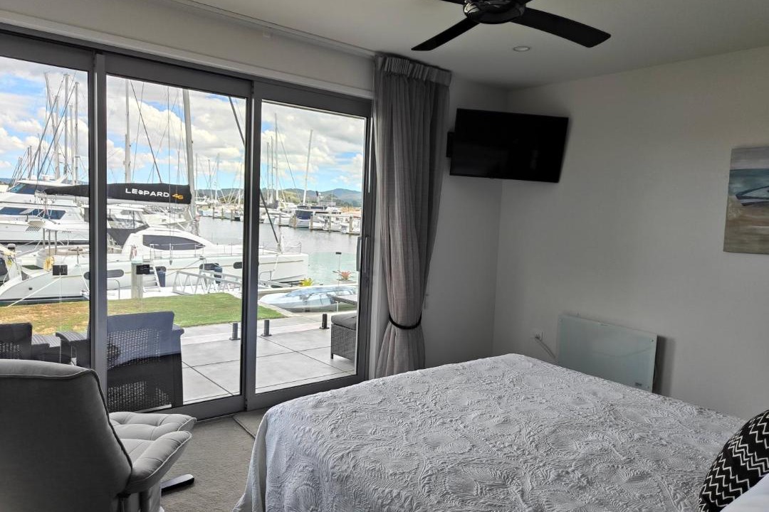 Photo of Others in One Tree Point