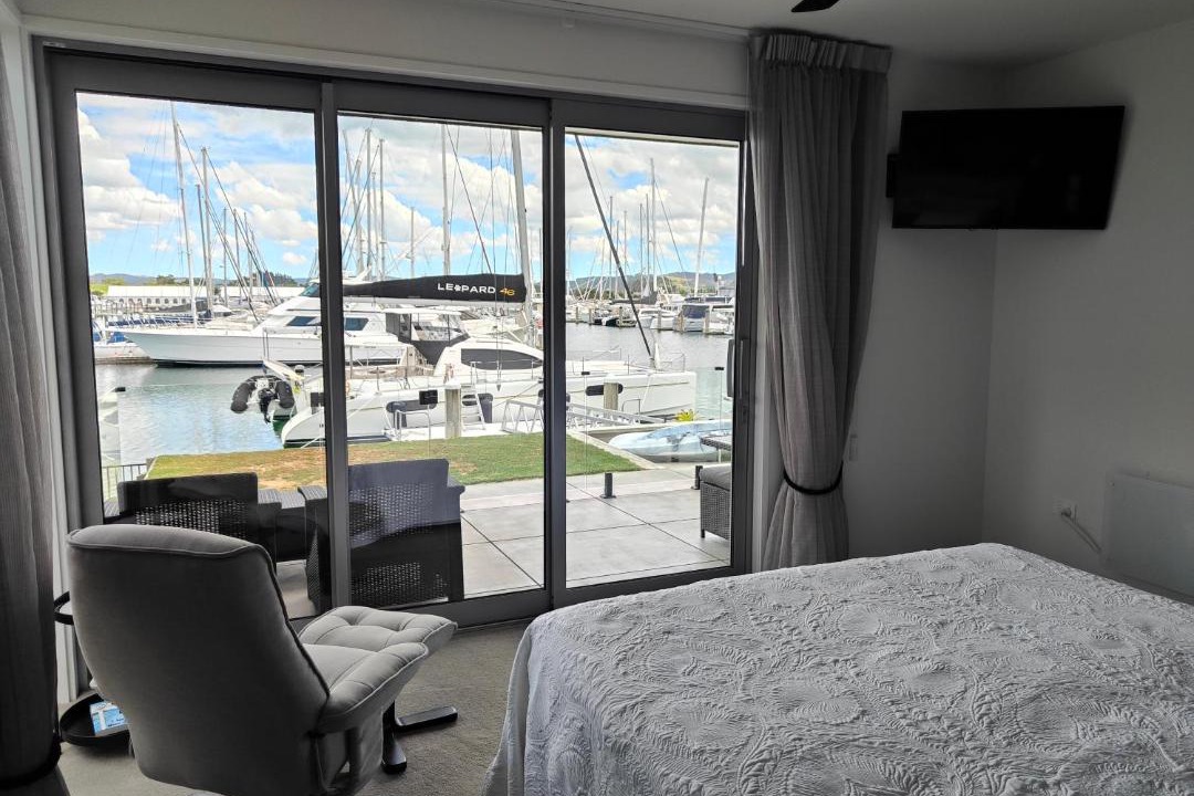 Photo of Others in One Tree Point