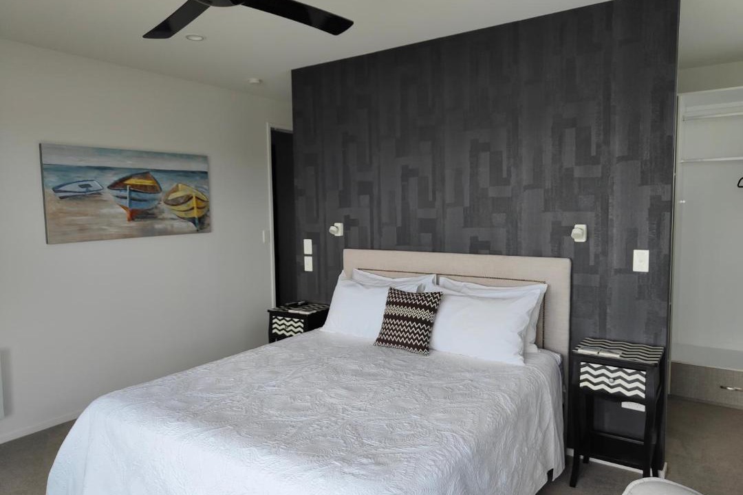 Photo of Others in One Tree Point