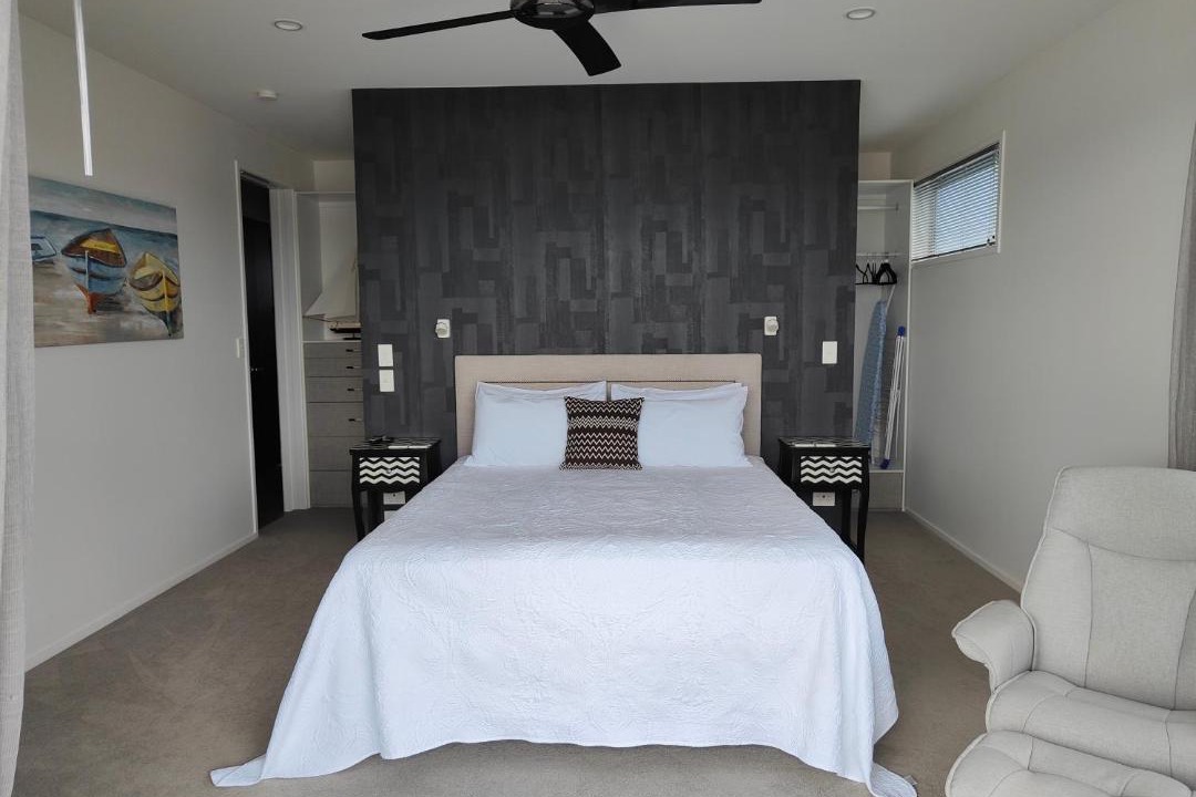 Photo of Others in One Tree Point