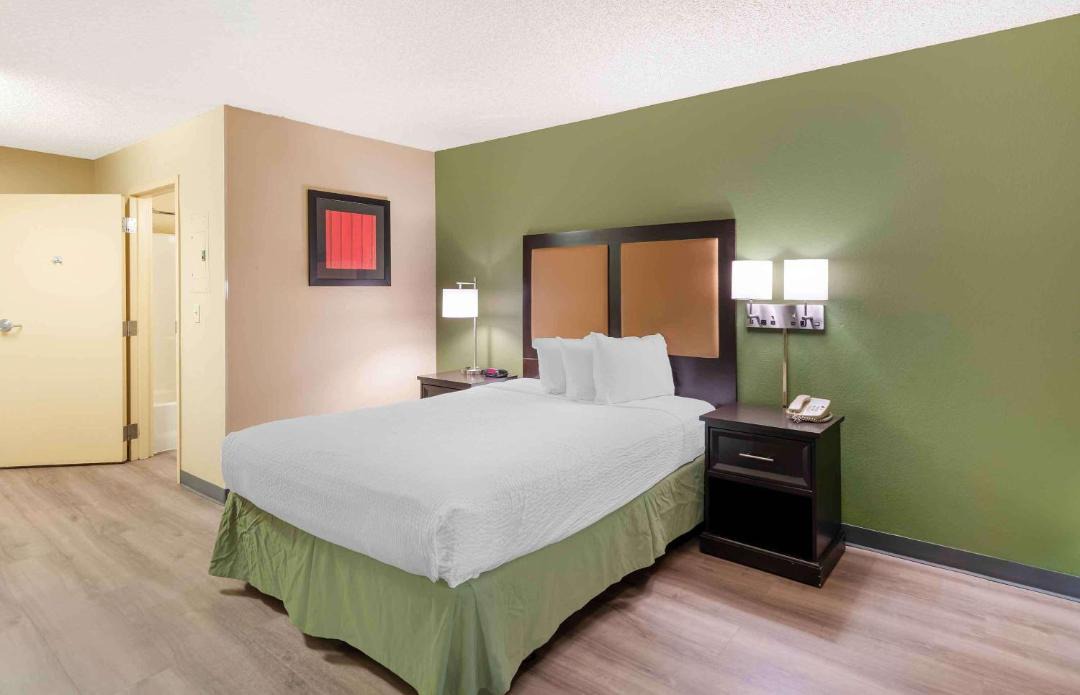 Photo of Bedroom in Raisin