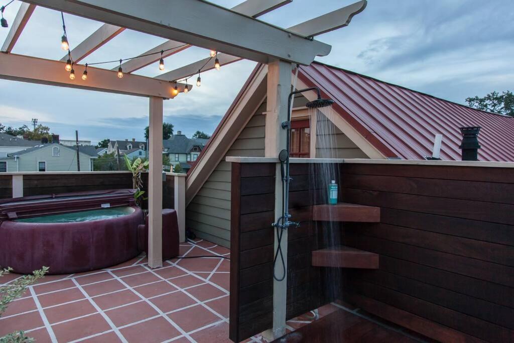 Photo of Others in Thomas Square