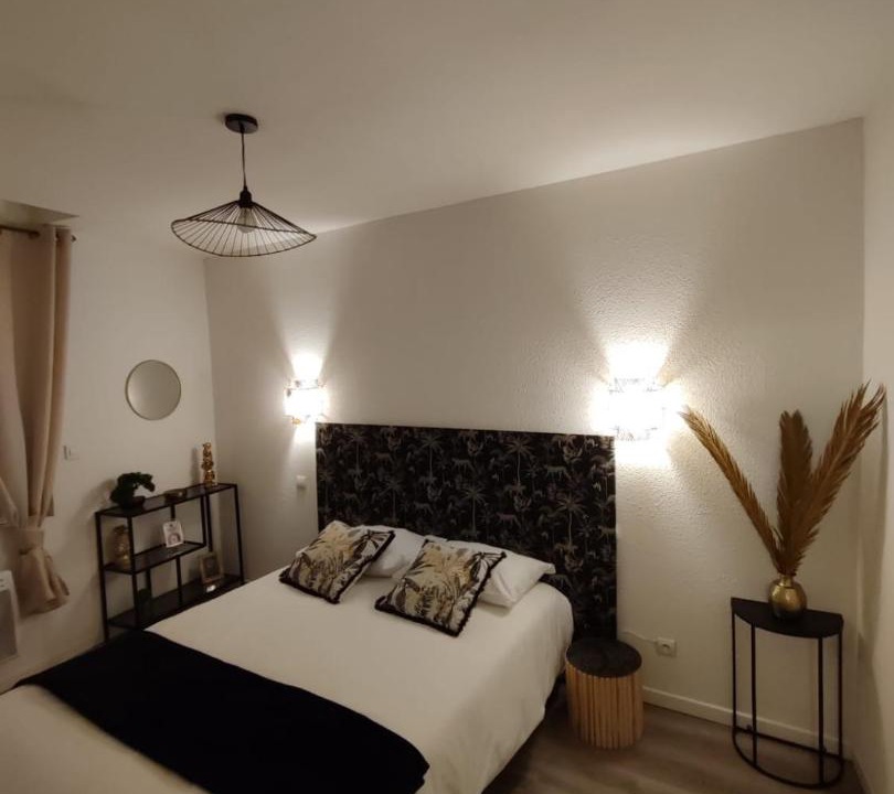 Photo of Others in Anatole France