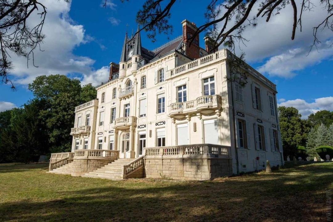 Photo of Buildings in Varennes-Vauzelles