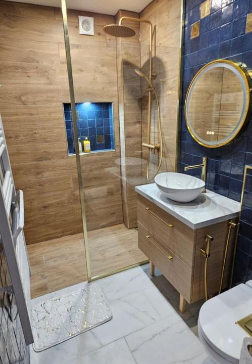 Photo of Others in Orly