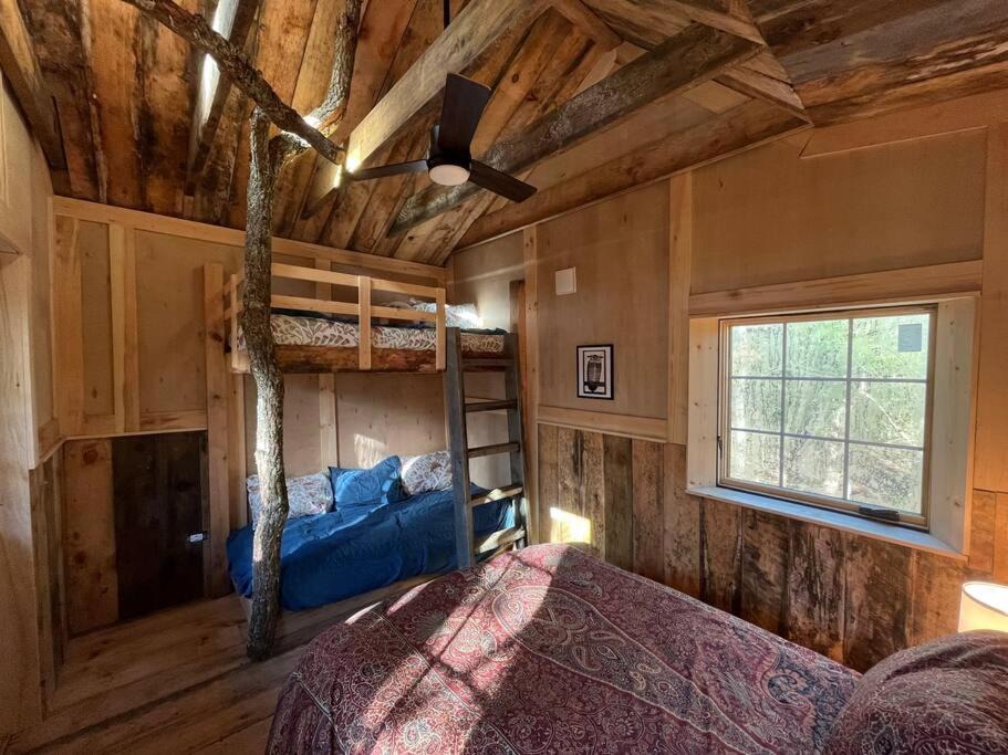 Photo of Others in Sparrow Bush