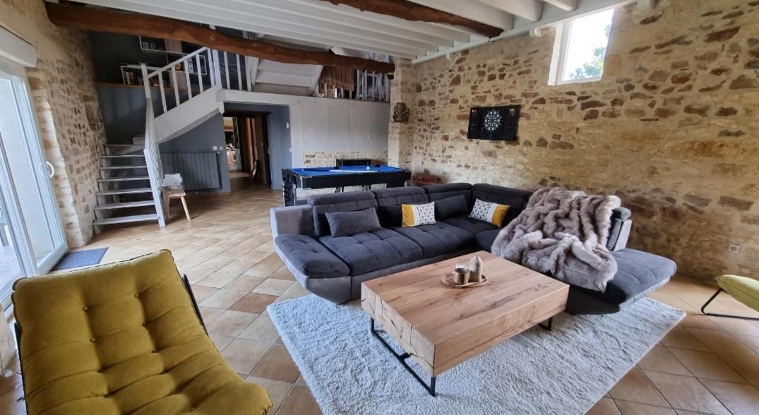 Photo of Others in Colomby