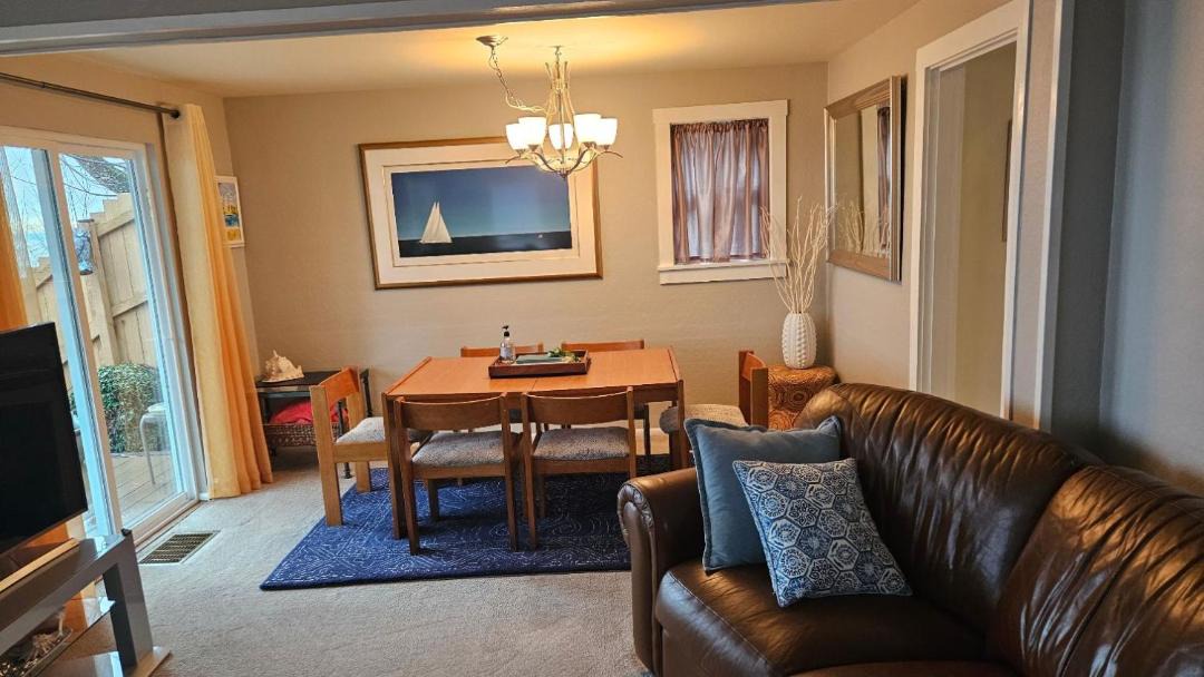 Photo of Livingroom in Seahurst