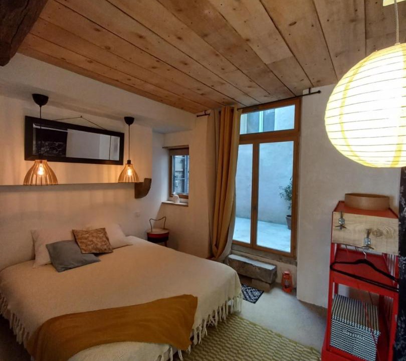 Photo of Bedroom in Oloron-Sainte-Marie