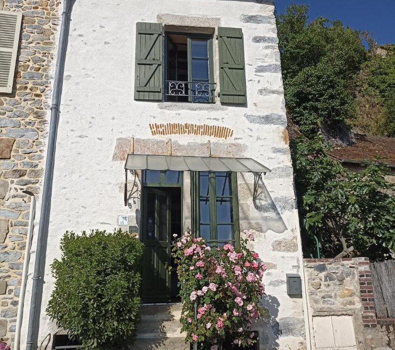 Photo of Others in Fresnay-sur-Sarthe