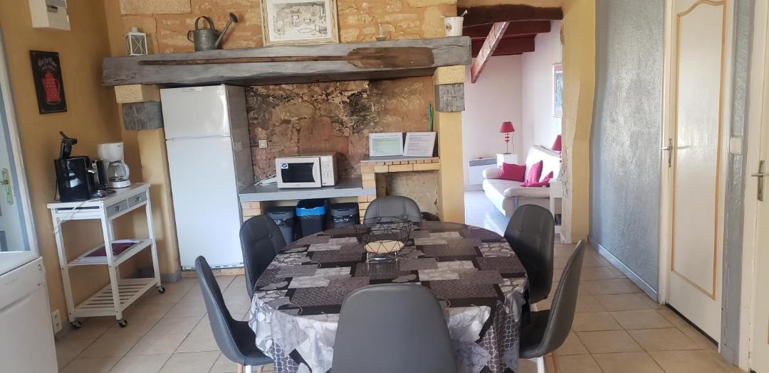 Photo of Others in Meyrals