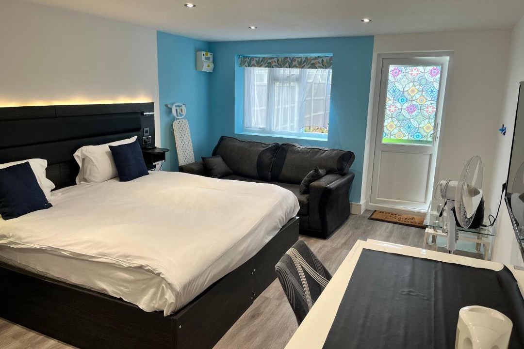 Photo of Others in Iver