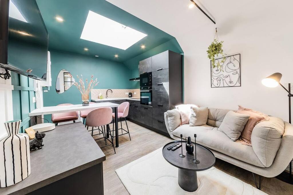 Photo of Others in Segre