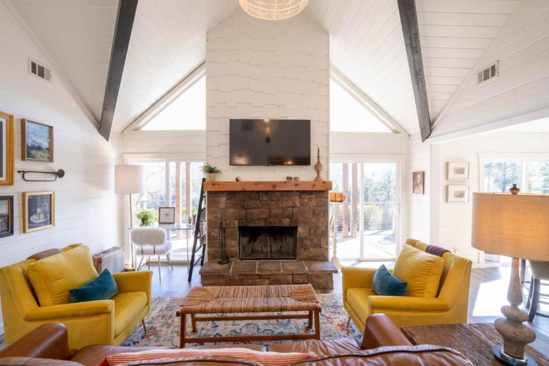 Photo of Others in Dillard