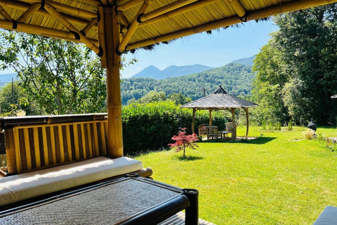 Photo of Others in Seix