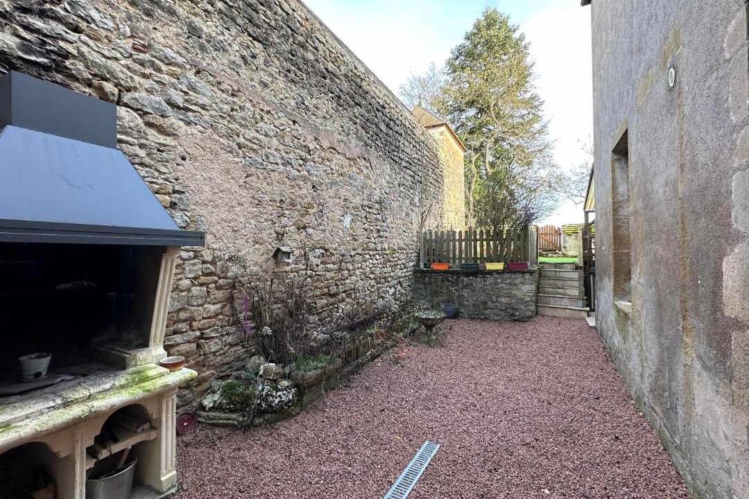 Photo of Others in Arnay-le-Duc