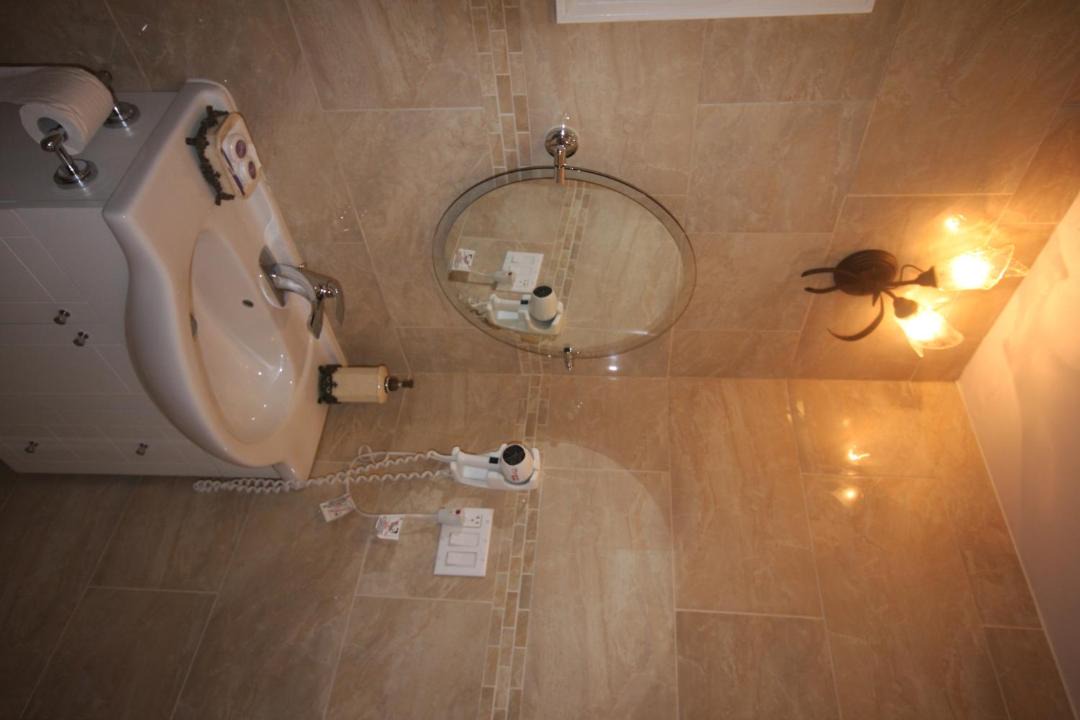Photo of Bathroom in Downtown Gatineau