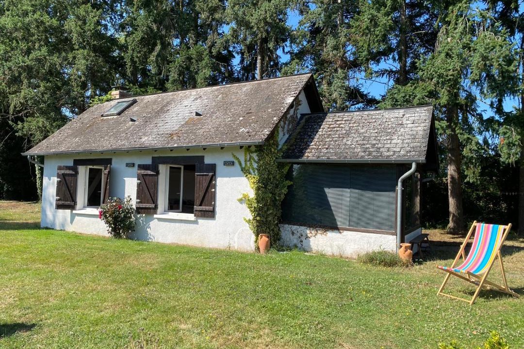 Photo of Buildings in Bannegon